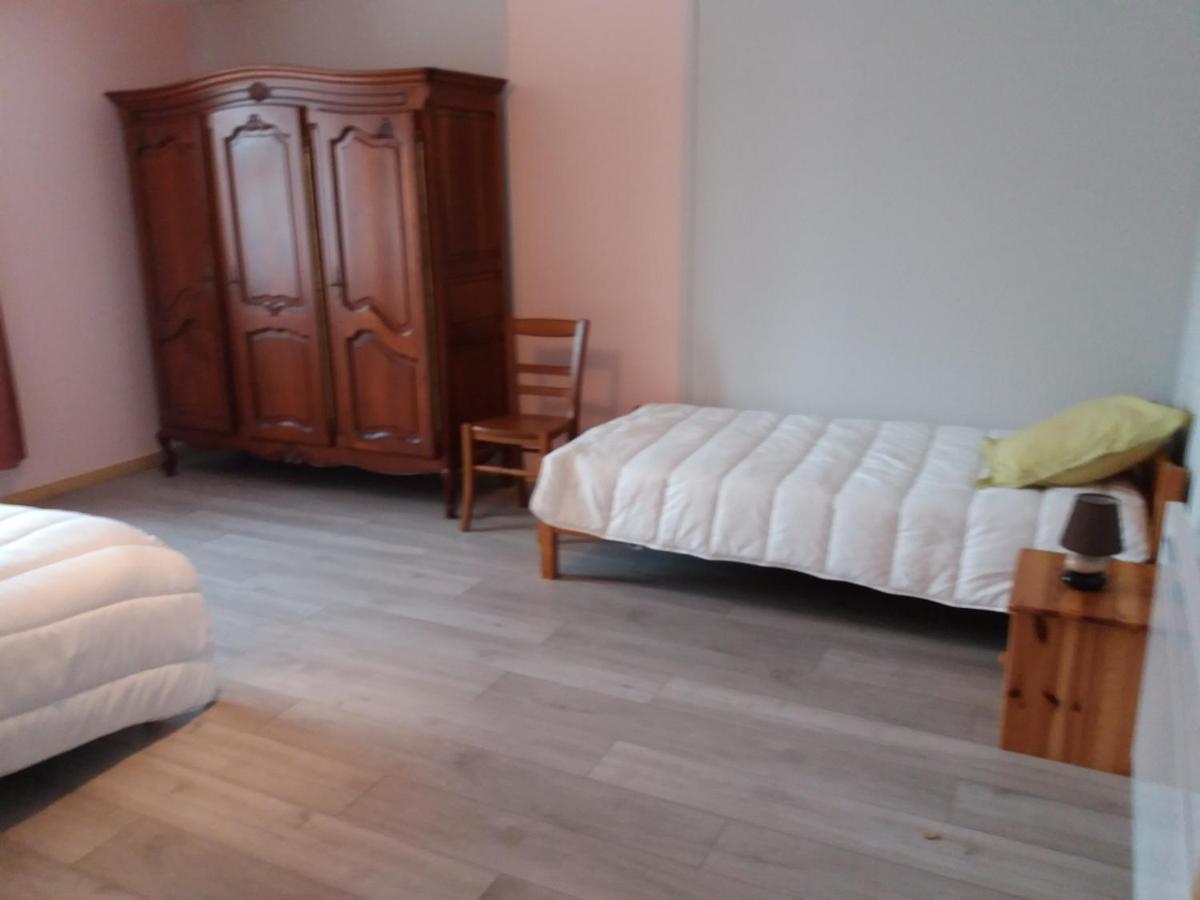 Appartement meublé agréable au cœur du massif du Jura Fibre optique internet Malpas Extérieur photo